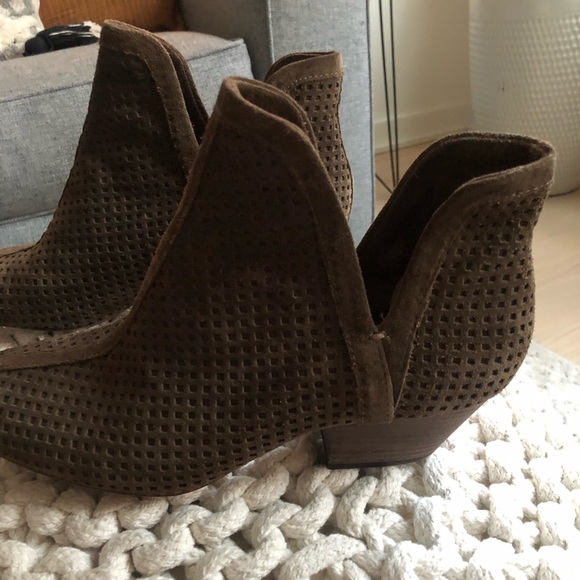 SPLENDID Harvard Suede bootie- ankle boots - Picture 12 of 13